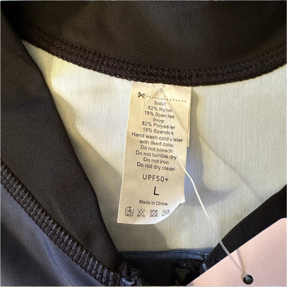 Zip-Up Long Sleeve Rash Guard - Picture 4 of 9
